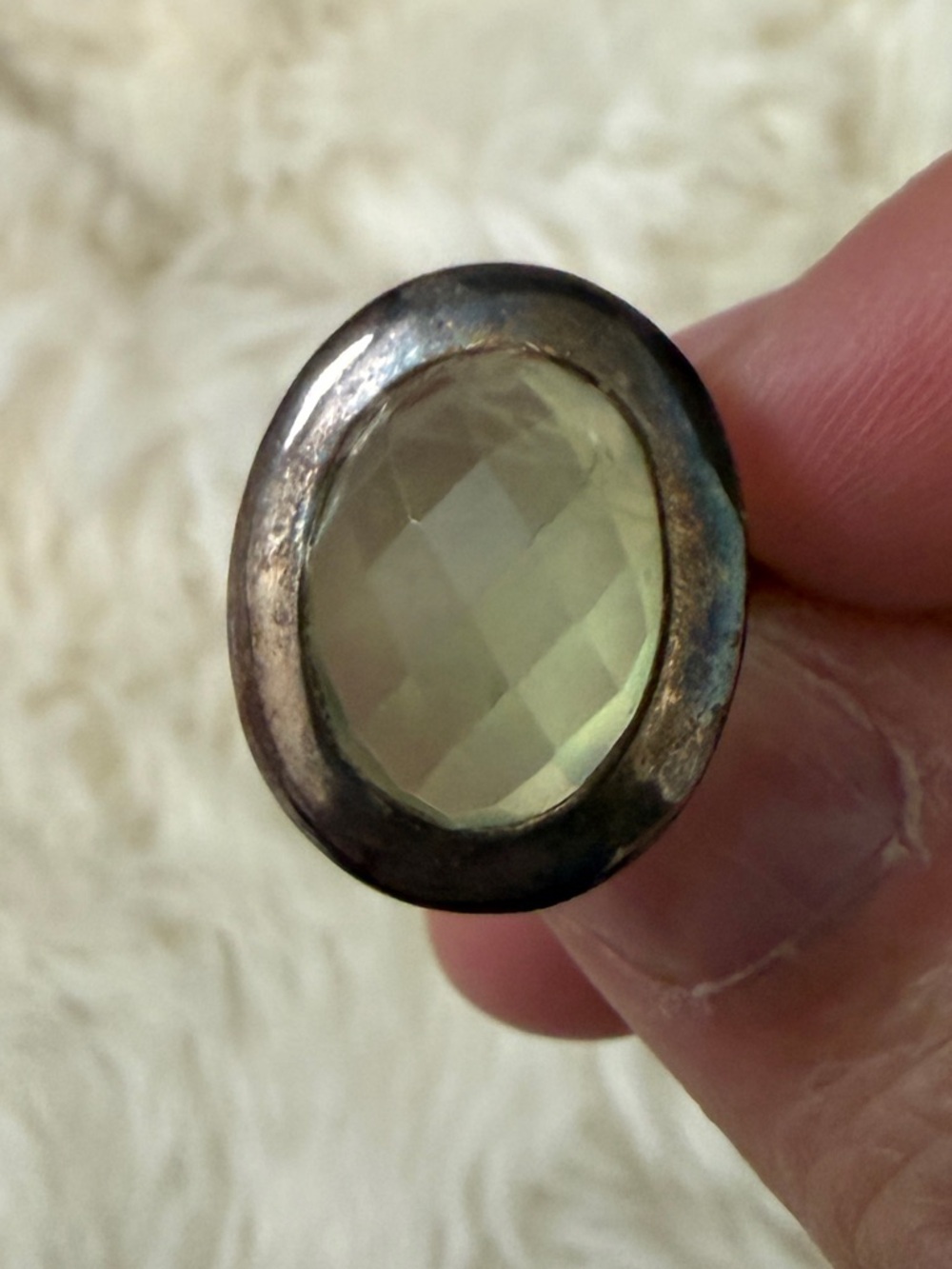 Sterling Silver Ring with Faceted Light Green Gemstone - Picture 3 of 3